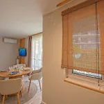 Marina And Panorama Deluxe Apartment *