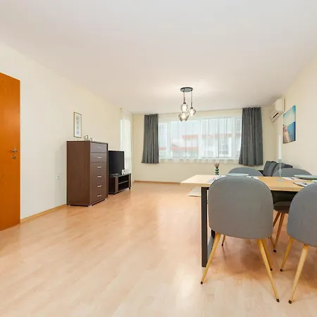 Marina And Panorama Deluxe Апартаменты *