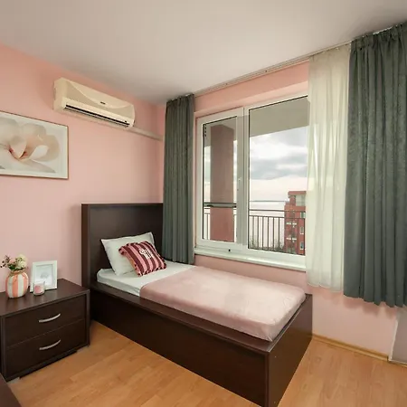 Marina And Panorama Deluxe Апартаменты Бургас