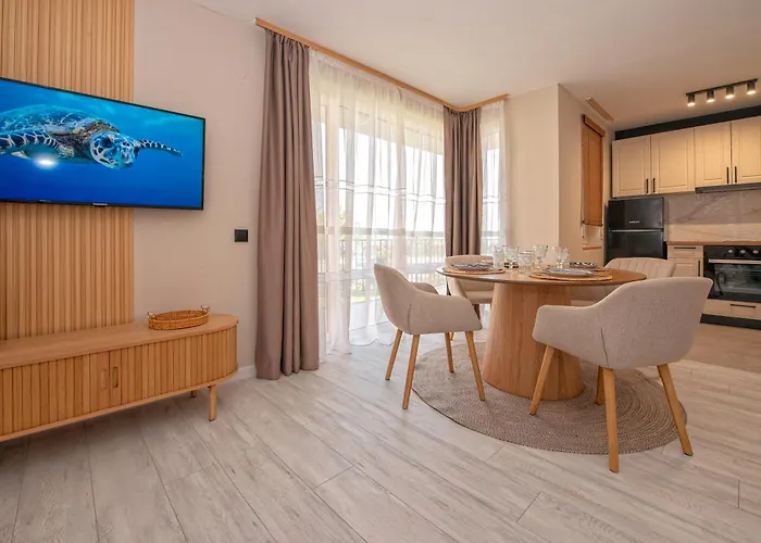 Апартамент Marina And Panorama Deluxe Бургас